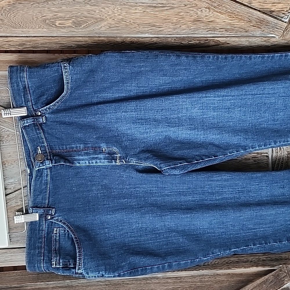 Lee Ladies Straight Leg Jeans - Picture 2 of 8
